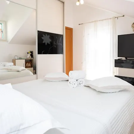 Apartment Dome